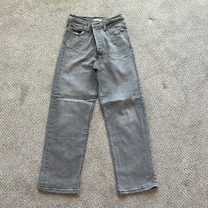 Levi’s rib cage straight ankle